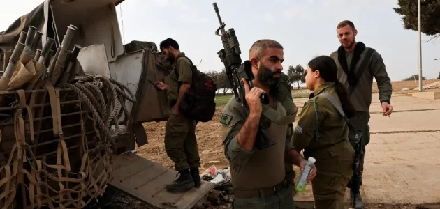 جندي إسرائيلي يطلق النار على رفاقه بسبب كابوس