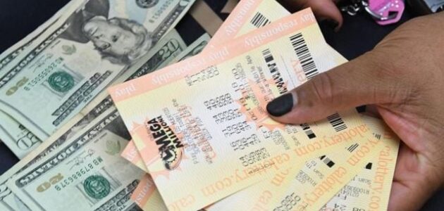 رجل يرفع دعوى قضائية ضد زوجته السابقة بعد فوزه باليانصيب.. والسبب غير متوقع