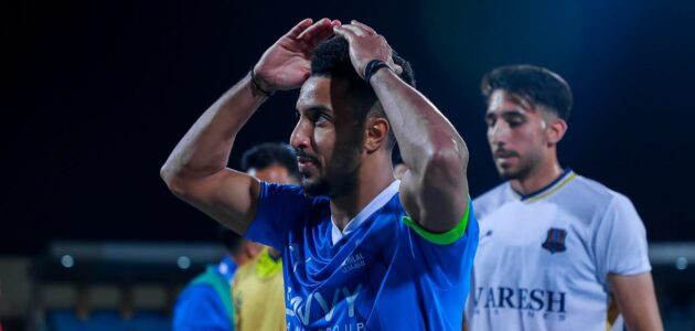 سالم الدوسري يفوز بجائزة أفضل لاعب في مباراة الهلال مع نساجي