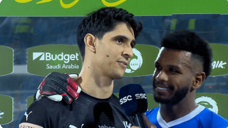 شاهد.. البليهي يقاطع مقابلة بونو ويعبر عن فرحته بتأهل الهلال