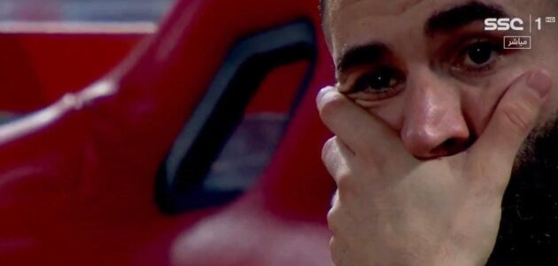 شاهد.. خيبة أمل بنزيما بعد خسارة الاتحاد أمام الرائد