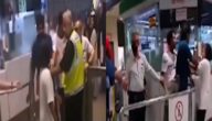 شاهد شجار عنيف في محطة قطار بسنغافورة والقبض على رجل وامرأتين