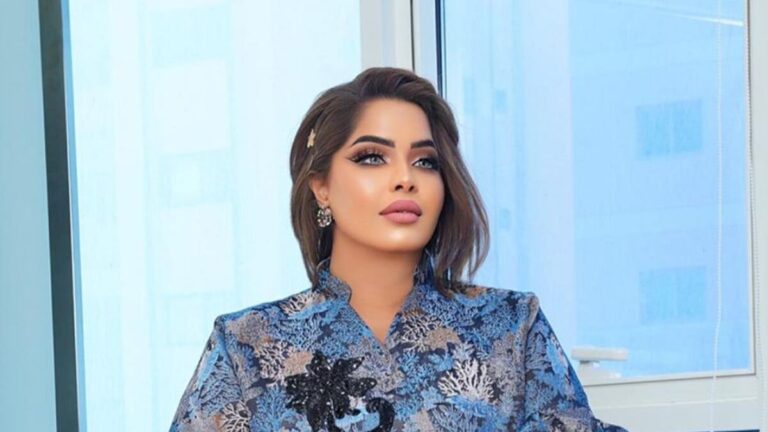 شاهد هيا الشعيبي تنشر جزء من صورة ابنتها وتعلق على لون بشرتها