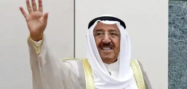 صورة نادرة للأمير الراحل صباح الأحمد الجابر الصباح في مرحلة الشباب