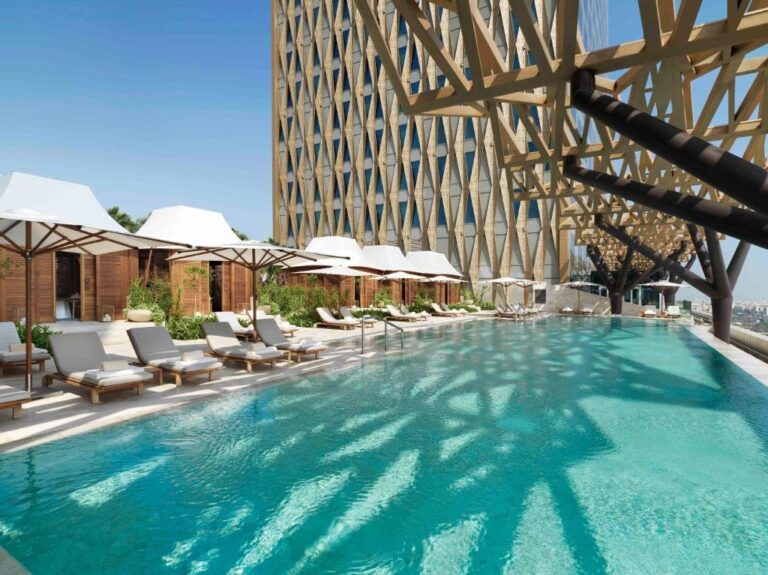 فندق فورسيزون الكويت برج الشايع Four Seasons Hotel – صقور الخليج