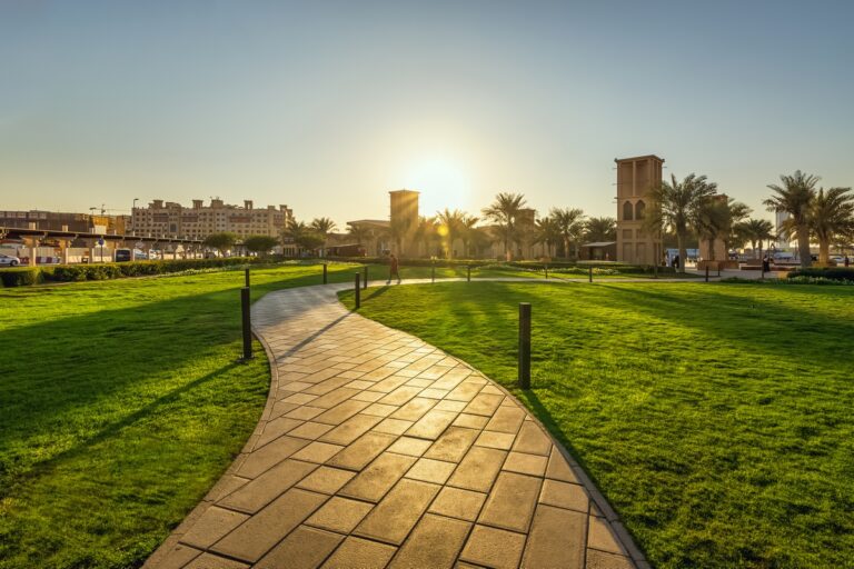 فوائد السكن قرب المساحات الخضراء: صحة أفضل وحياة أطول