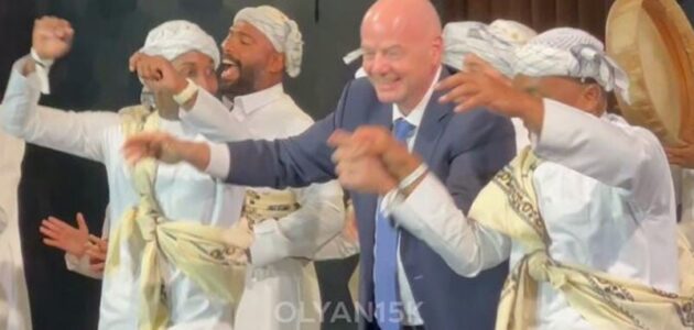 فيديو.. انفانتينو يُشارك فرقة ينبعاوية الرقص في جدة