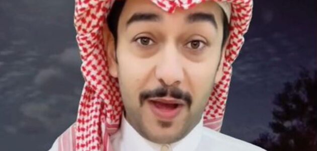 فيديو.. سائد السردي يكشف عن معنى حركة ربط طرف الشماغ ورمزيته في الثقافة العربية