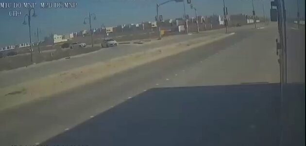 فيديو يوثق لحظة وقوع حادث مروع في الجبيل الصناعية أدى إلى وفاة 4 طالبات