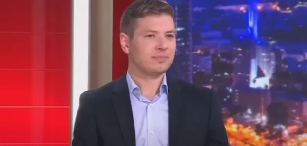 نجل نتنياهو يثير الجدل بعد الإعجاب بـ منشور الانقلاب