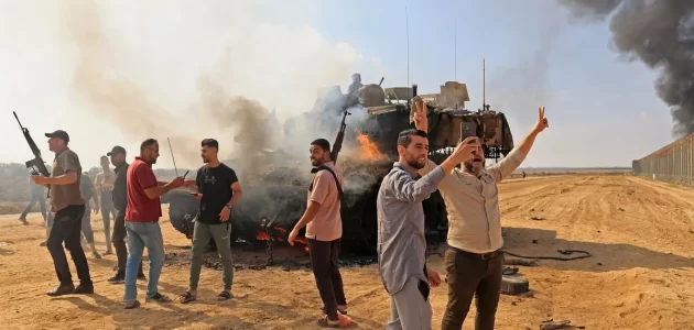 نيويورك تايمز تكشف أين كان جيش الإحتلال الإسرائيلي وقت هجوم حماس