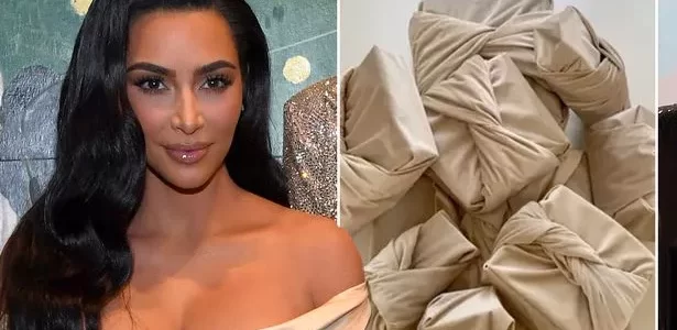هجوم على كيم كاردشيان بسبب تغليف هدايا عيد الميلاد بطريقة تُشبه أكفان أطفال غزّة