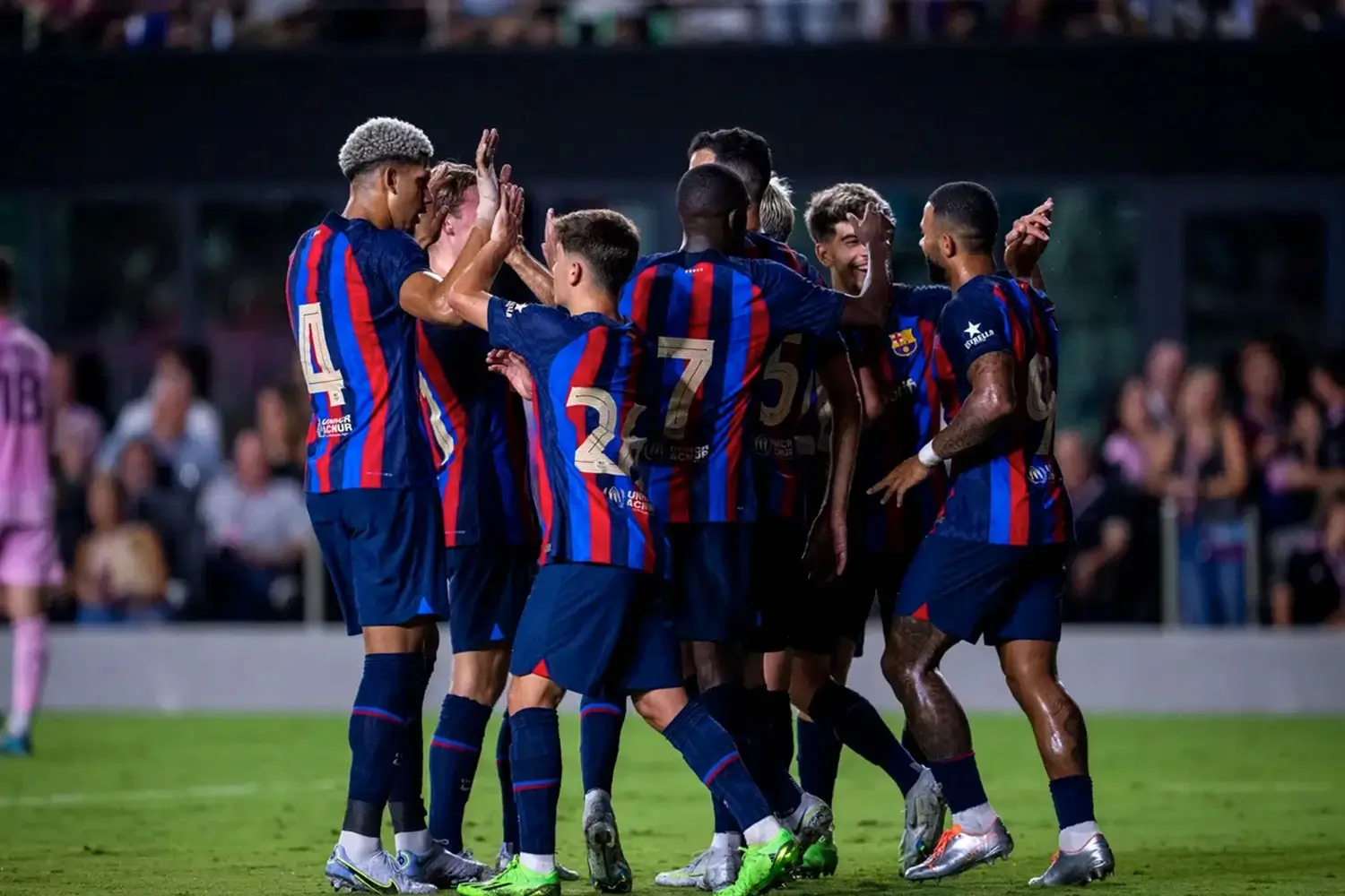 مشاهدة مباراة برشلونة وريال بيتيس بث مباشر على تويتر اليوم