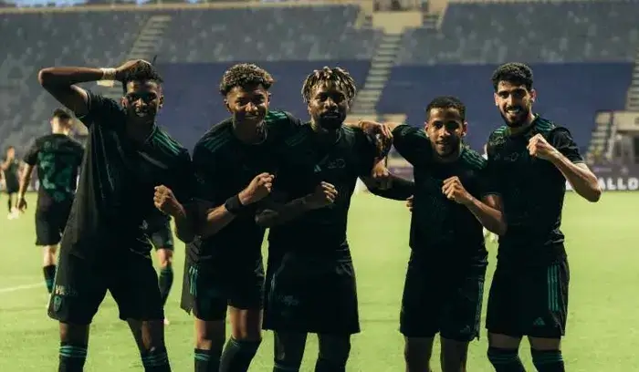 مشاهدة بث مباشر مباراة الزمالك والأهلي السعودي في كأس تحدي دبي