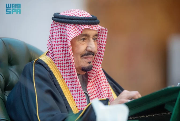 خادم الحرمين يرأس جلسة ⁧‫مجلس الوزراء في الرياض ويتخذ عدداً من القرارات
