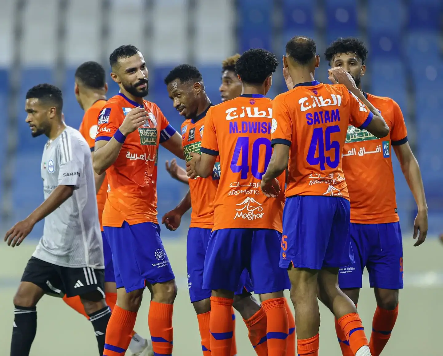 مشاهدة المباراة الودية بين الوحدة الإماراتي والفيحاء السعودي بث مباشر