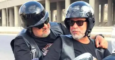 تحميل ومشاهده فيلم ليه تعيشها وحدك شريف منير وخالد الصاوي