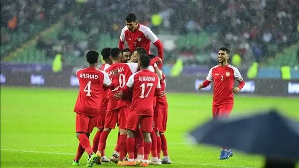مباراة الإمارات وعمان الودية اليوم بث مباشر.  يظهر هنا
