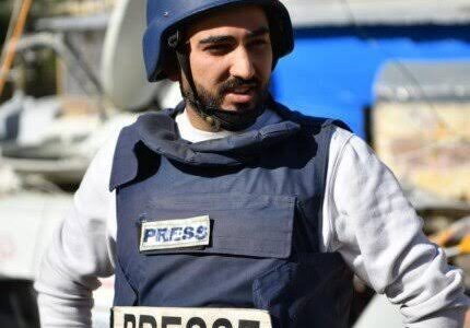 من هو الصحفي أنس النجار صاحب فيديو تقديم وسام أبو علي مع الأهلي؟