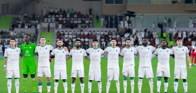 أتلتيكو مدريد يُهدد استمرار نجم الأهلي مع ناديه!
