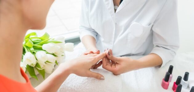 احذر.. علامة تظهر في أظافرك تشير إلى ارتفاع الكوليسترول