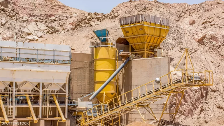 الإعلان عن الفائزين بتراخيص للتنقيب عن المعادن في المملكة