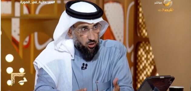الباحث أحمد العسّاف يروي تفاصيل قصة العلقة التي تلقاها الشيخ حمد الجاسر واعتذاره له -فيديو