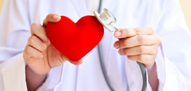 النمر يكشف عن 6 أسباب قد تقود لـ ارتفاع أنزيمات القلب