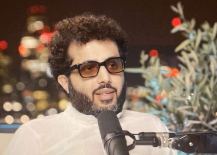 تركي آل الشيخ يعتذر لزوجته على الهواء .. وهكذا وصفها