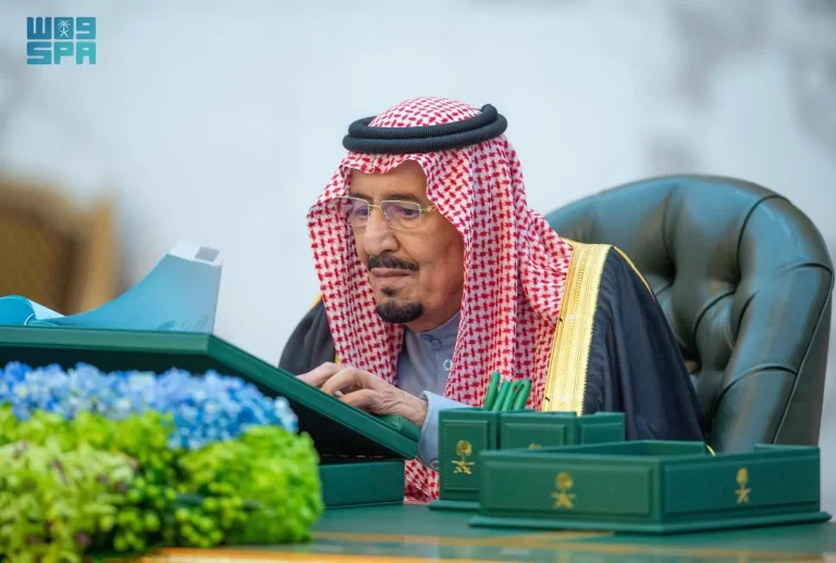 خادم الحرمين يرأس جلسة ⁧‫مجلس الوزراء في الرياض ويتخذ عدداً من القرارات