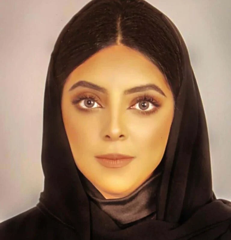 ريهام زامكة تنتقد عبوس الموظفات بالعمل وتصفهن بـ نفسيات