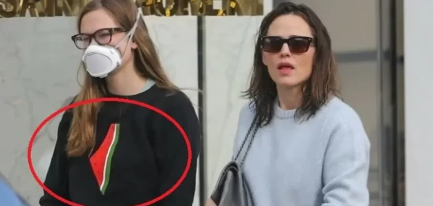 شاهد ابنة نجم عالمي تشعل غضب الإسرائيليين بخريطة فلسطين برمز البطيخ