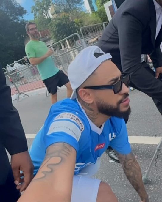 شاهد شبيه نيمار يخطف الأضواء خلال مشاركته في الماراثون بالبرازيل