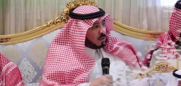 شاهد كيف رد الأمير تركي بن طلال بقوة على مداخلة أحد الأعيان خلال لقائه مشايخ القبائل والنواب ؟