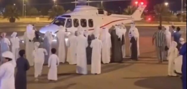 شاهد ماذا فعلت طائرة هليكوبتر في عدد من الأشخاص كانوا يقفون بجانبها قبل إقلاعها