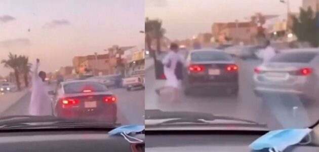 شاهد مضاربة بين شخصين وسط الطريق تنتهي بكسر أحدهم سيارة الآخر