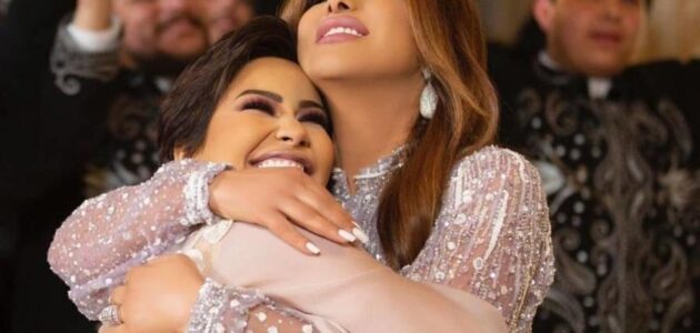 شاهد نجوى كرم تهنئ شيرين بمناسبة طلاقها