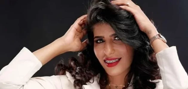 شقيقة زوج أروى عمر تفزع جمهورها بخبر توقف قلبها