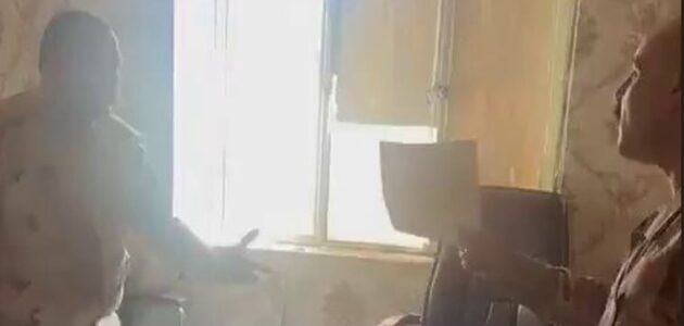 ضابط عراقي يصفع ضابطًا آخراً ويثير جدلاً واسعًا -فيديو