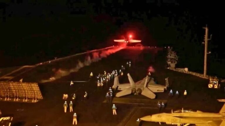 غارات أمريكية بريطانية جديدة على عدة مواقع تابعة للحوثيين في اليمن