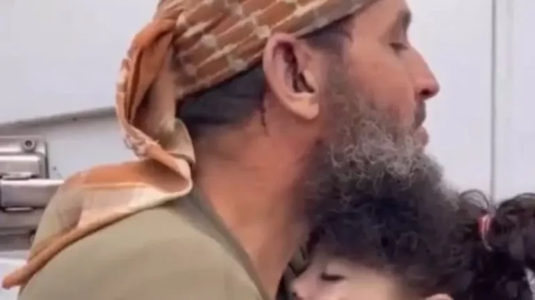 غارة قتلته؟.. كشف حقيقة ما حلّ بالعم أبو ضياء صاحب عبارة روح الروح- فيديو