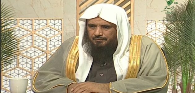 فيديو.. الخثلان يوضح حكم صبغ الشعر بالألوان مواكبة للموضة أو للزينة؟