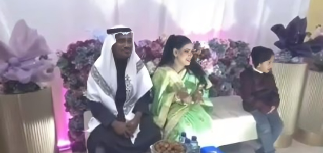 فيديو.. مواطن سعودي يتكفل بإقامة حفل زواج عاملته المنزلية وخطيبها ويكشف التفاصيل