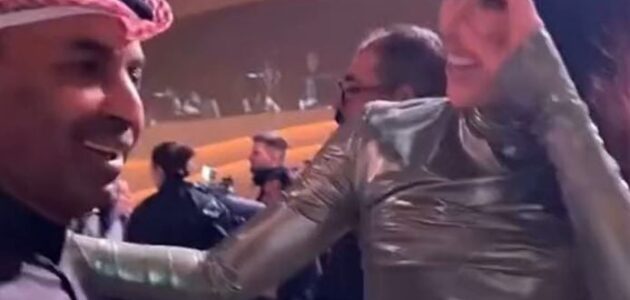 لقاء طريف بين طارق العلي ودانيلا رحمة في حفل joy awards