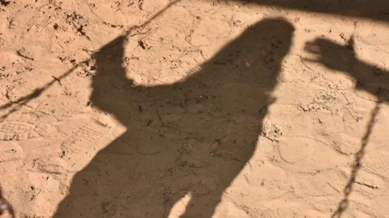 مدير مدرسة أهلية يغتصب طفلة بالعراق.. وشرطة البصرة تفجر مفاجأة بشان الواقعة