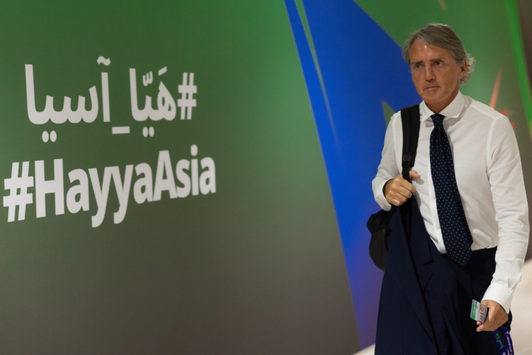 مفاجآت من مانشيني خلال مباراة تايلاند