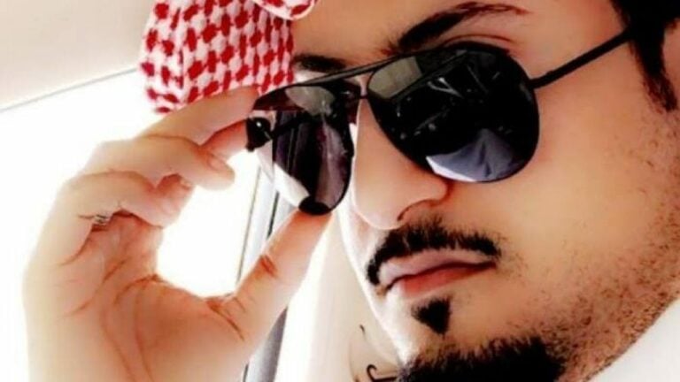 مليونير عزمني على كبسة في مطعم عادي -فيديو