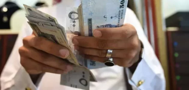هل لديك مشكلة في الإدخار من راتبك ؟ .. شاهد الطريقة المثلى لتطبيقه