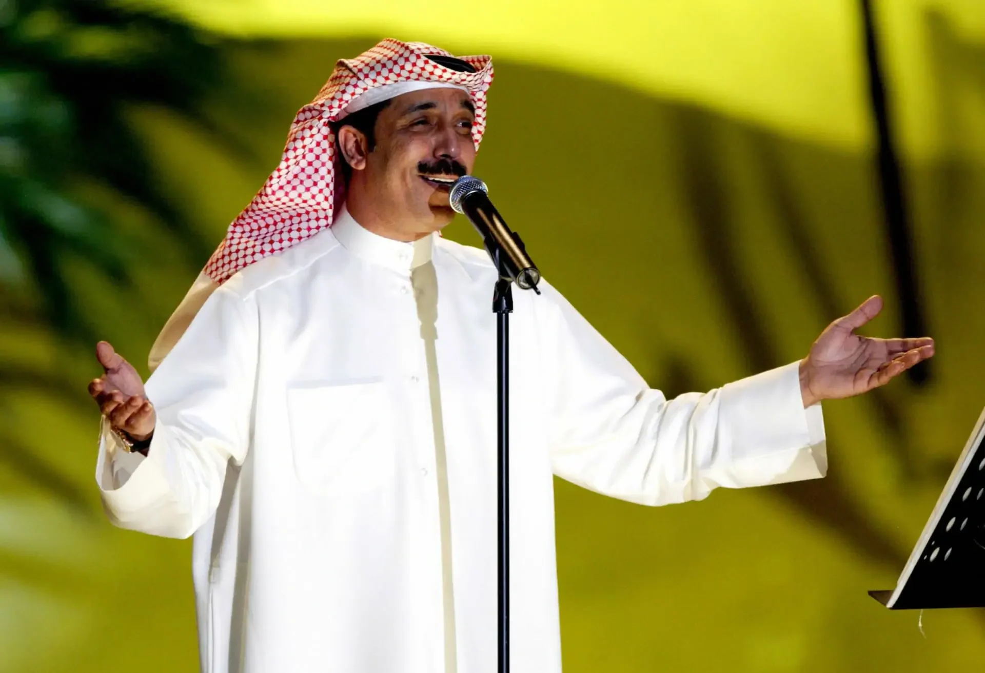 شاهد البث المباشر لحفل عبدالله الرويشد في مهرجان فبراير الكويت اليوم