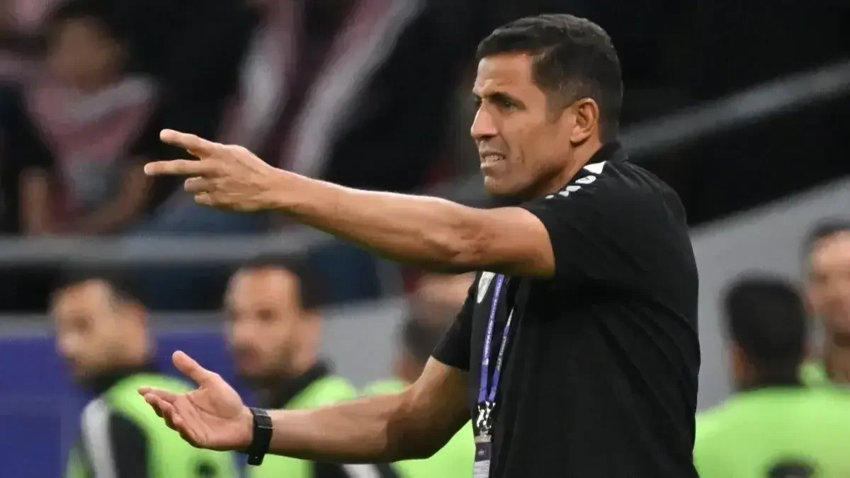 من هو حسين عموتة؟ أسعد مدرب في العالم